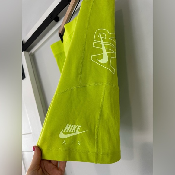 Nike NSW Air cycling shorts bright‎ green size 1X NWT - Picture 2 of 9